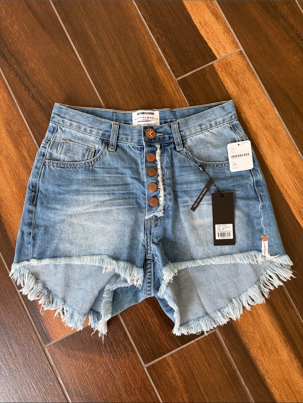 OneTeaspoon X Made for Free People Shorts Size 28 NWT